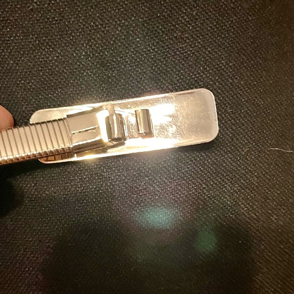 Elegant Silver Women's Belt 80’s 90’s Stretchy Concho Hook Retro VTG Small Teen - Picture 9 of 11